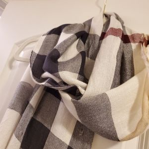 Burberry wool silk scarf